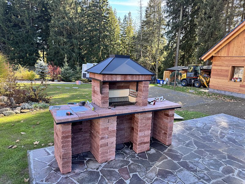 Stavba krbu na klíč v obci Srní na Šumavě