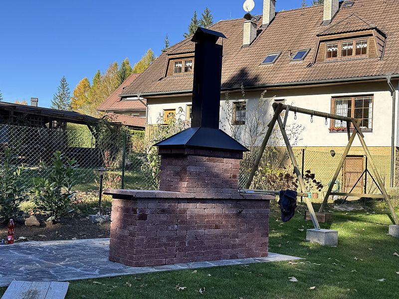 Stavba krbu na klíč v obci Srní na Šumavě