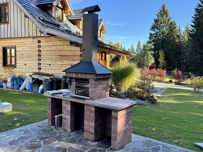 Stavba krbu na klíč v obci Srní na Šumavě