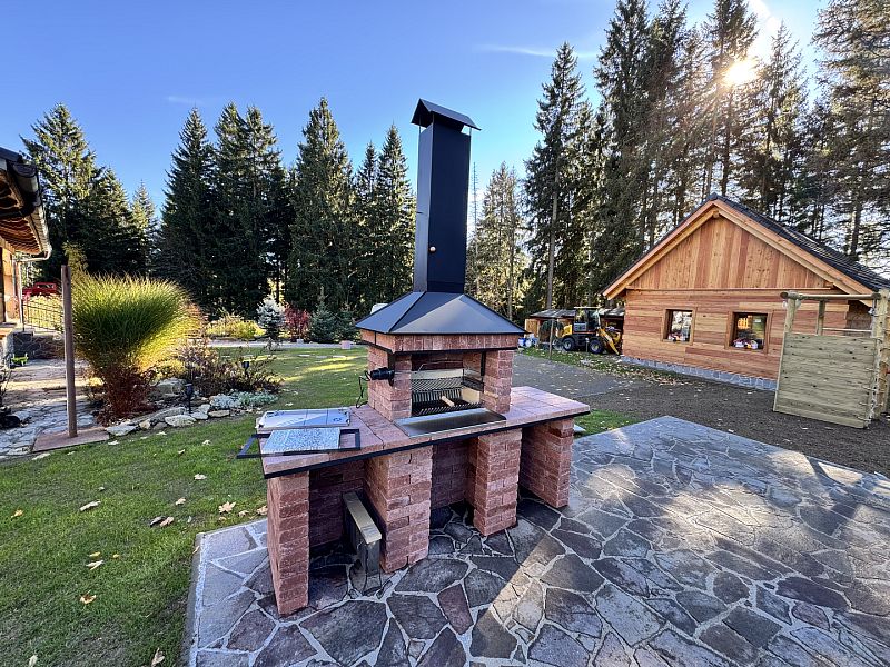 Stavba krbu na klíč v obci Srní na Šumavě