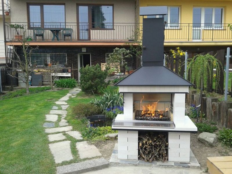 Stavba zahradních krbů