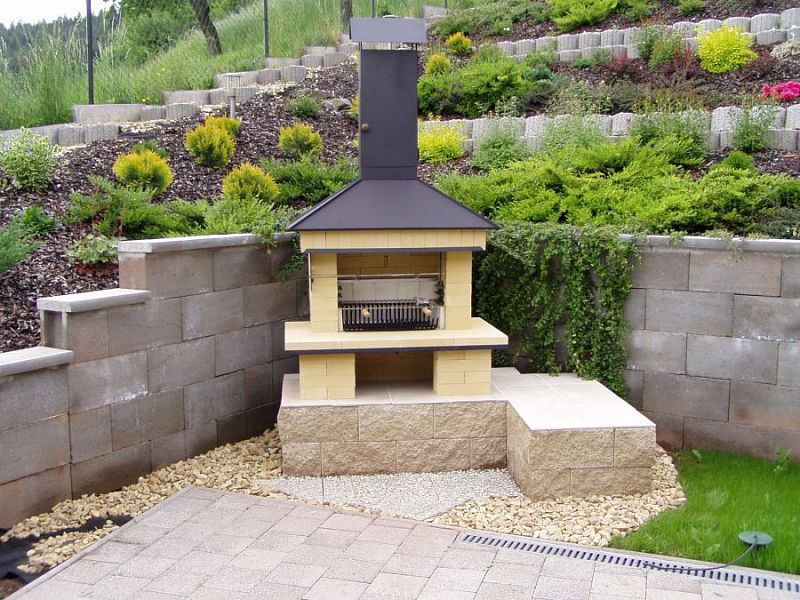 Stavba zahradních krbů