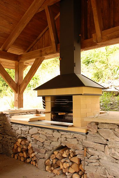 Stavba zahradních krbů