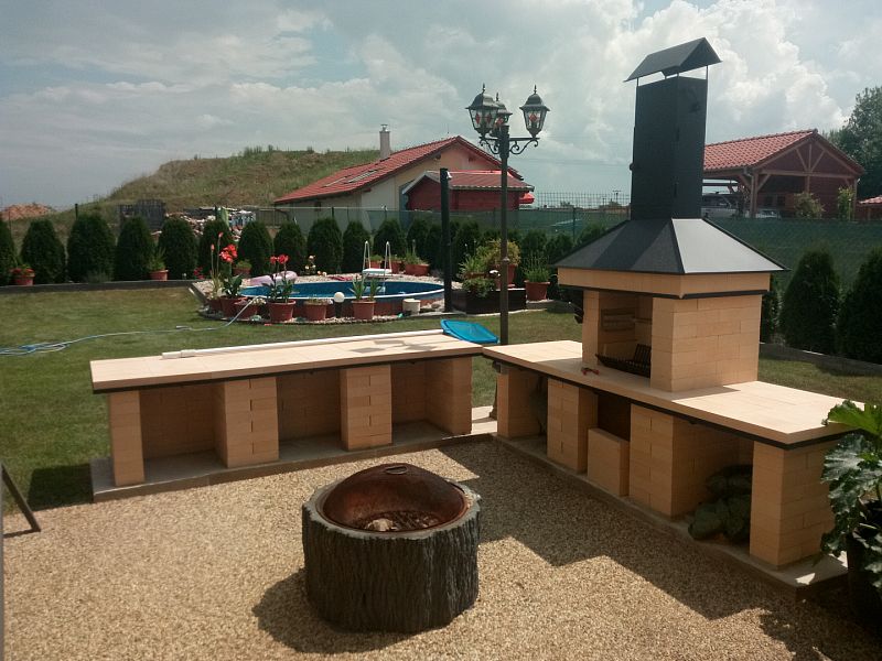 Stavba zahradních krbů