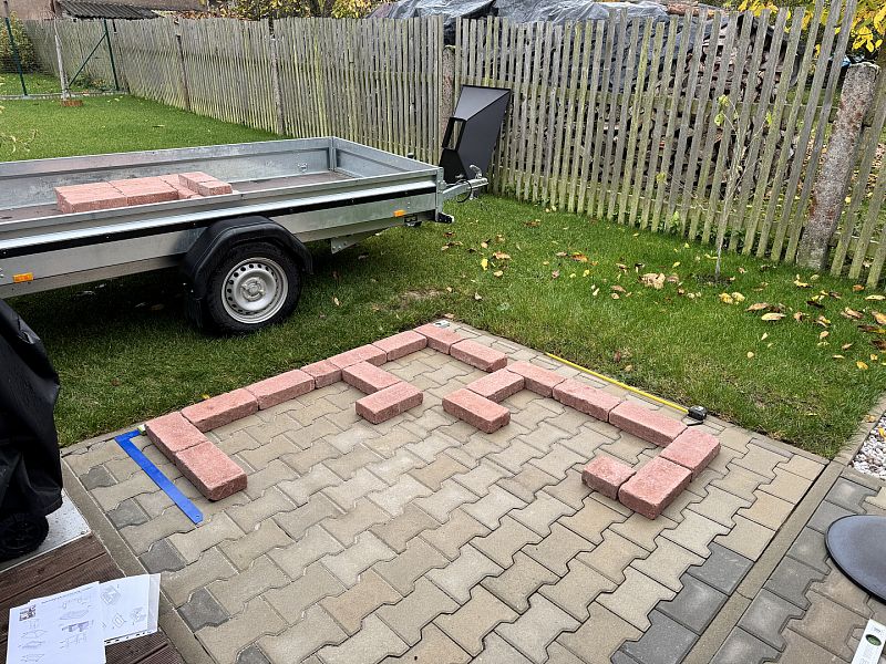 Stavba zahradního krbu s udírnou v obci Líšná u Zbirohu